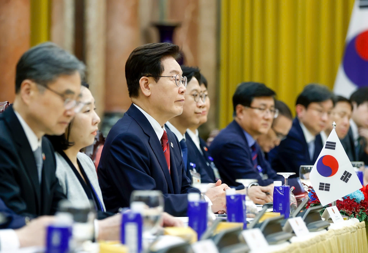 Sau lễ đón, Tổng Bí thư, Chủ tịch nước Tô Lâm và Tổng thống Hàn Quốc Lee Jae Myung tiến hành hội đàm. Ảnh: Việt Dũng.