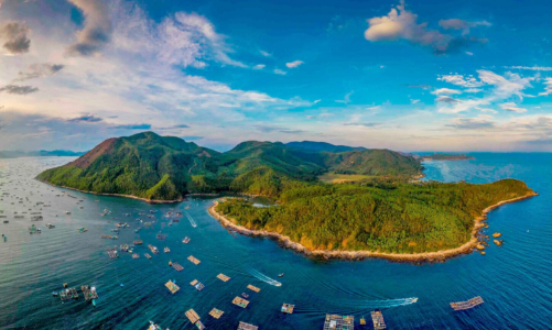 Gắn bảo tồn với phát triển kinh tế biển bền vững