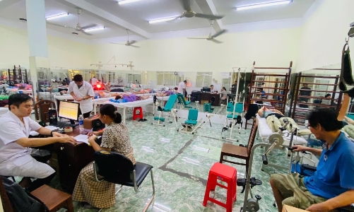 Y tế xã, phường đến gần dân nhờ y học cổ truyền