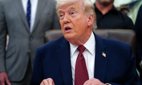 Tổng thống Trump gia hạn thỏa thuận ngừng bắn với Iran