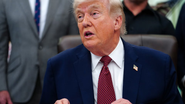 Tổng thống Trump gia hạn thỏa thuận ngừng bắn với Iran