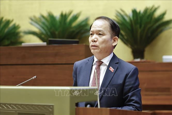 Bộ trưởng Tư pháp Hoàng Thanh Tùng phát biểu giải trình, làm rõ một số vấn đề đại biểu Quốc hội nêu. Ảnh: TTXVN.