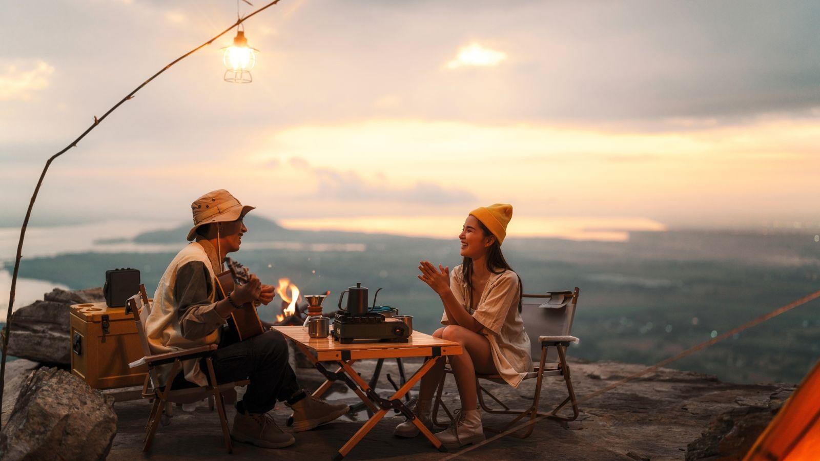 Gen Z Việt Nam quan tâm đến 'trải nghiệm gì' hơn là 'đi đâu' khi kế hoạch du lịch.