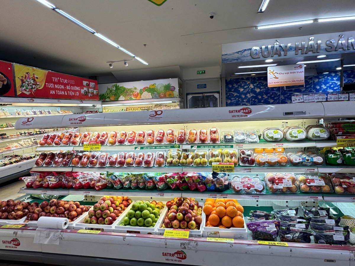 Tại các hệ thống bán lẻ hiện đại, giá hàng hóa vẫn được duy trì ở mức bình ổn.