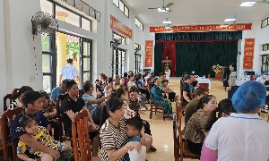 Chính sách hỗ trợ sinh con: Nên gắn với lương cơ sở, lương tối thiểu vùng