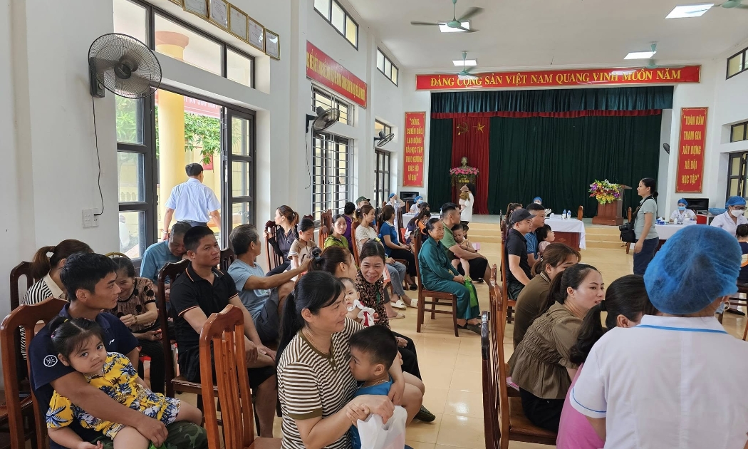 Chính sách hỗ trợ sinh con: Nên gắn với lương cơ sở, lương tối thiểu vùng