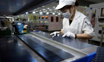 Xuất khẩu thiết bị năng lượng mặt trời Trung Quốc lập kỷ lục do cú sốc giá dầu