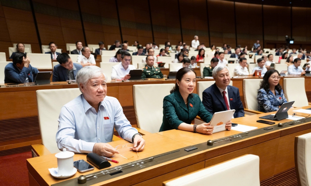 Các đại biểu tham dự phiên thảo luận sáng 23/4. Ảnh: Quốc hội.