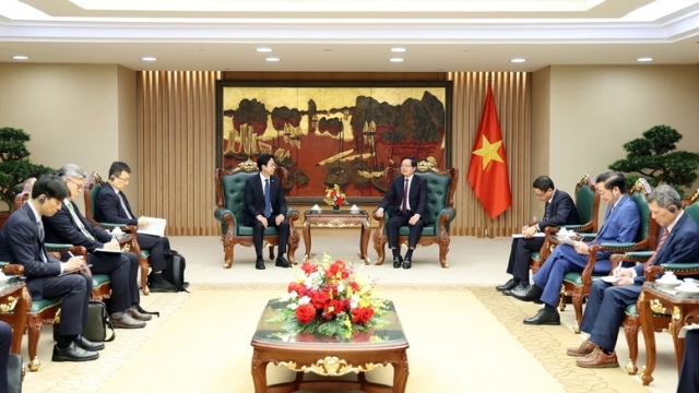 S Korea’s Deputy PM eyes AI, semiconductor cooperation with Vietnam