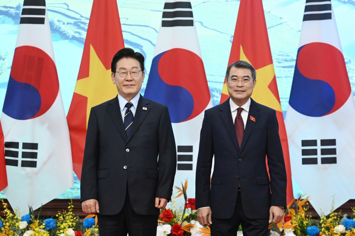 Thủ tướng Chính phủ Lê Minh Hưng hội kiến Tổng thống Hàn Quốc Lee Jae Myung. Ảnh: Việt Dũng.