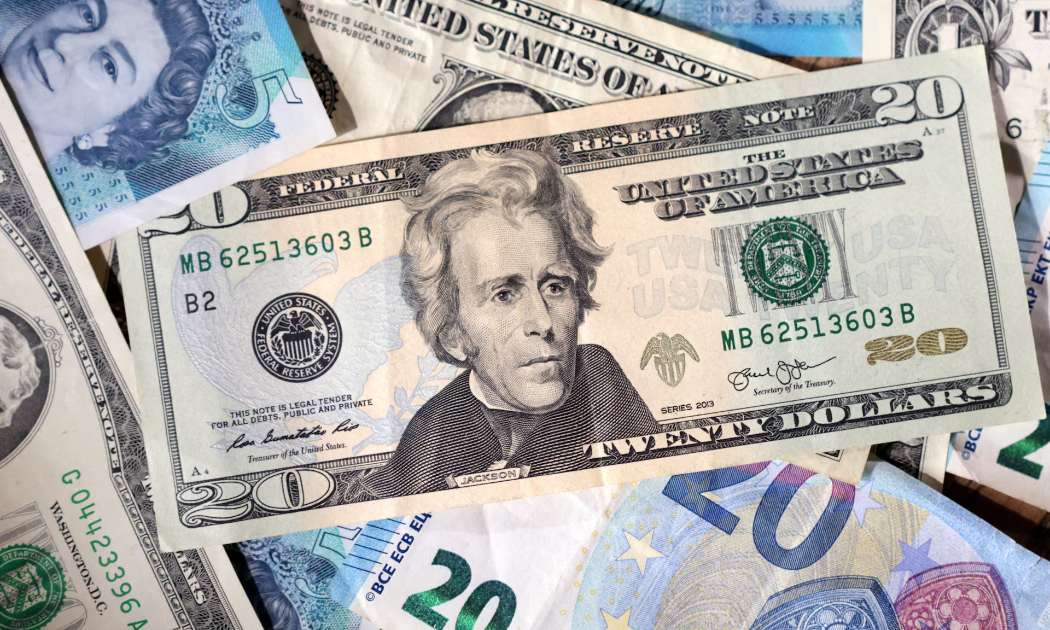 Giới đầu tư giảm đặt cược vào khả năng tăng giá của USD