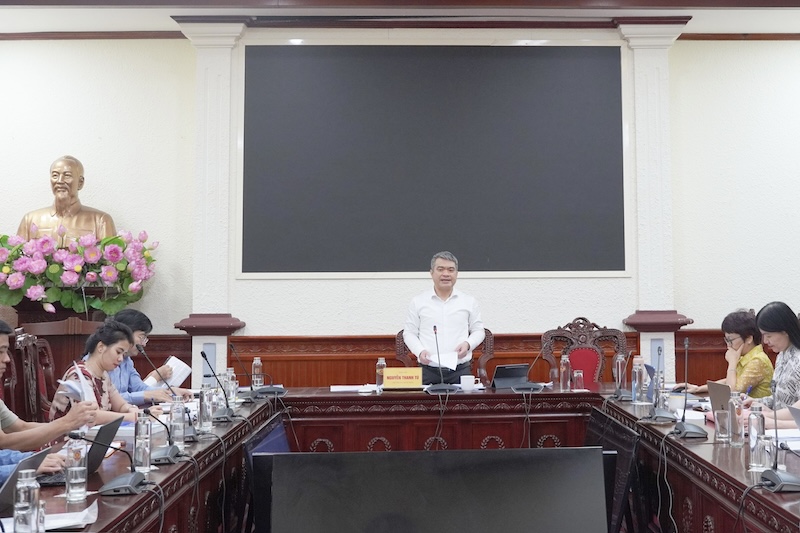 Họp hội đồng thẩm định hồ sơ chính sách của dự án Luật Kinh doanh bất động sản (sửa đổi). Ảnh: BTP