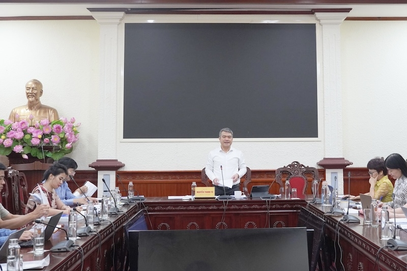 Họp hội đồng thẩm định hồ sơ chính sách của dự án Luật Kinh doanh bất động sản (sửa đổi). Ảnh: BTP