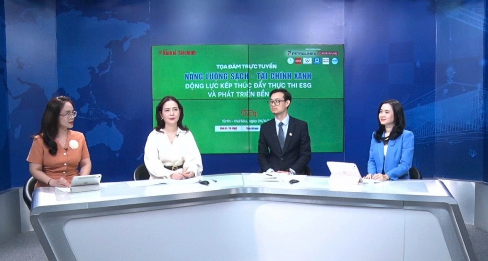 Các đại biểu tham dự tại  tọa đàm 'Năng lượng sạch - Tài chính xanh: Động lực kép thúc đẩy thực thi ESG và phát triển bền vững'