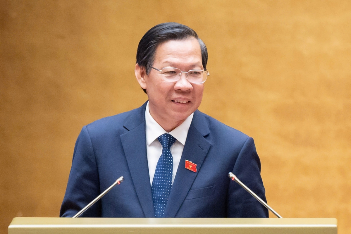 Chủ nhiệm Ủy ban Kinh tế và Tài chính của Quốc hội Phan Văn Mãi trình bày dự thảo Nghị quyết về kế hoạch phát triển kinh tế - xã hội 05 năm giai đoạn 2026 – 2030. Ảnh: Quốc hội.