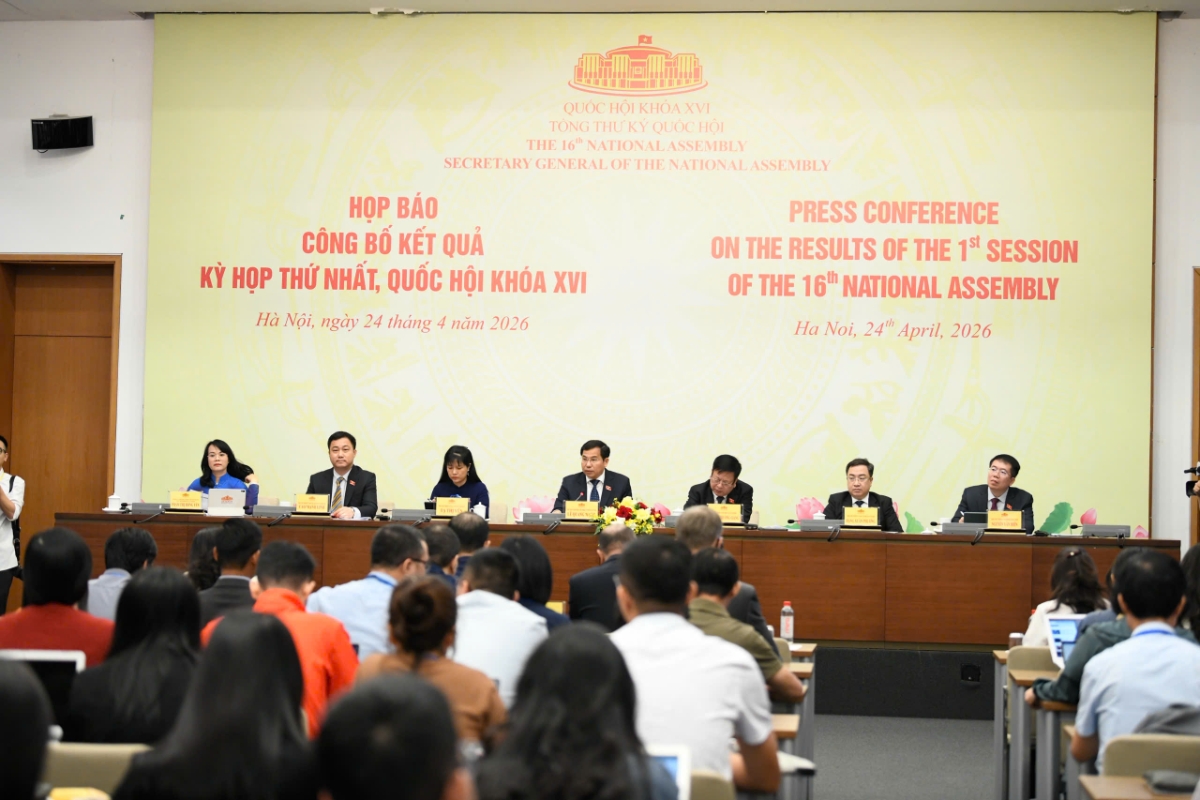 Quang cảnh buổi họp báo.