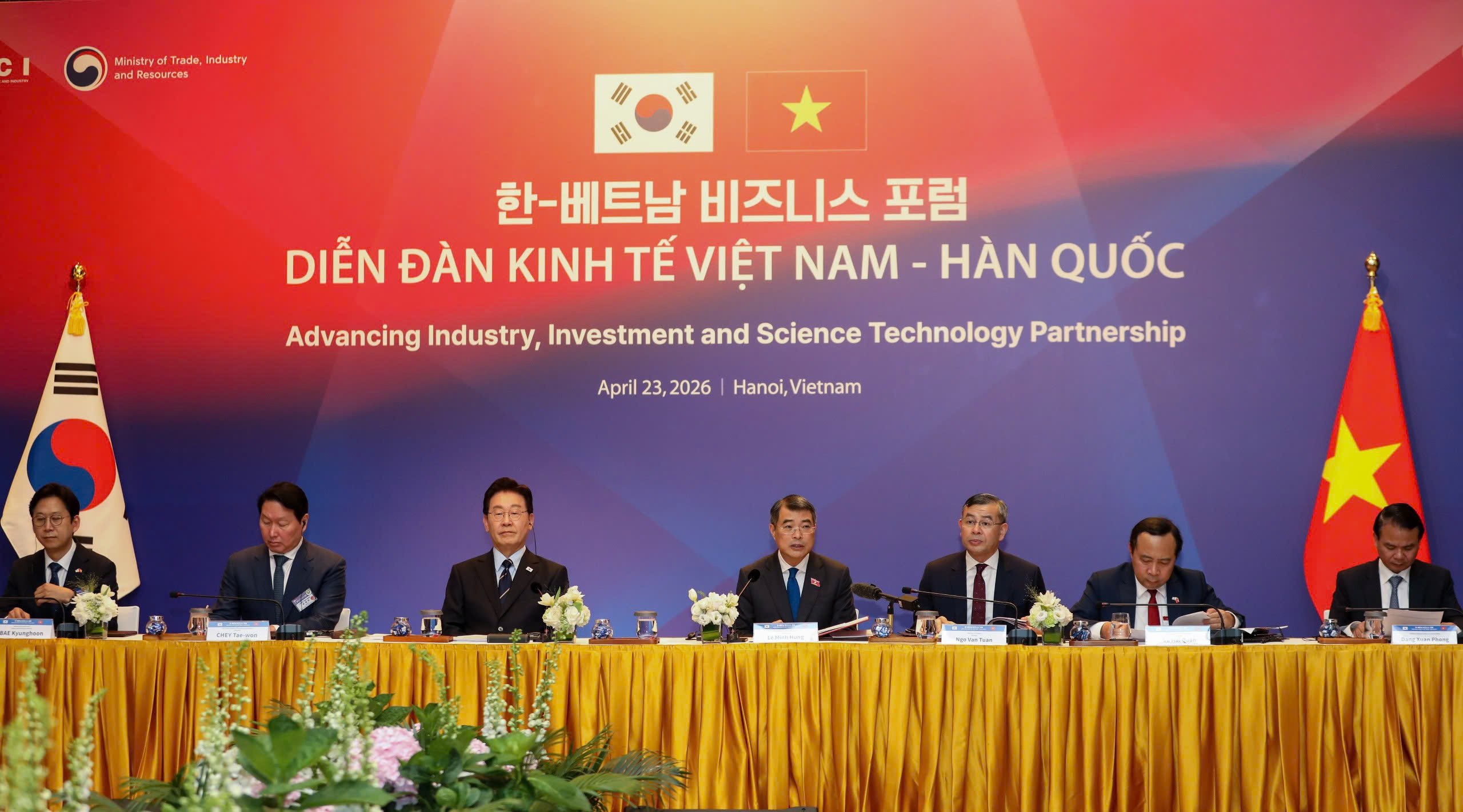 Thủ tướng Lê Minh Hưng và Tổng thống Hàn Quốc Lee Jae Myung dự Toạ đàm bàn tròn về hợp tác kinh tế, thương mại, đầu tư Việt Nam - Hàn Quốc. Ảnh: Việt Dũng.