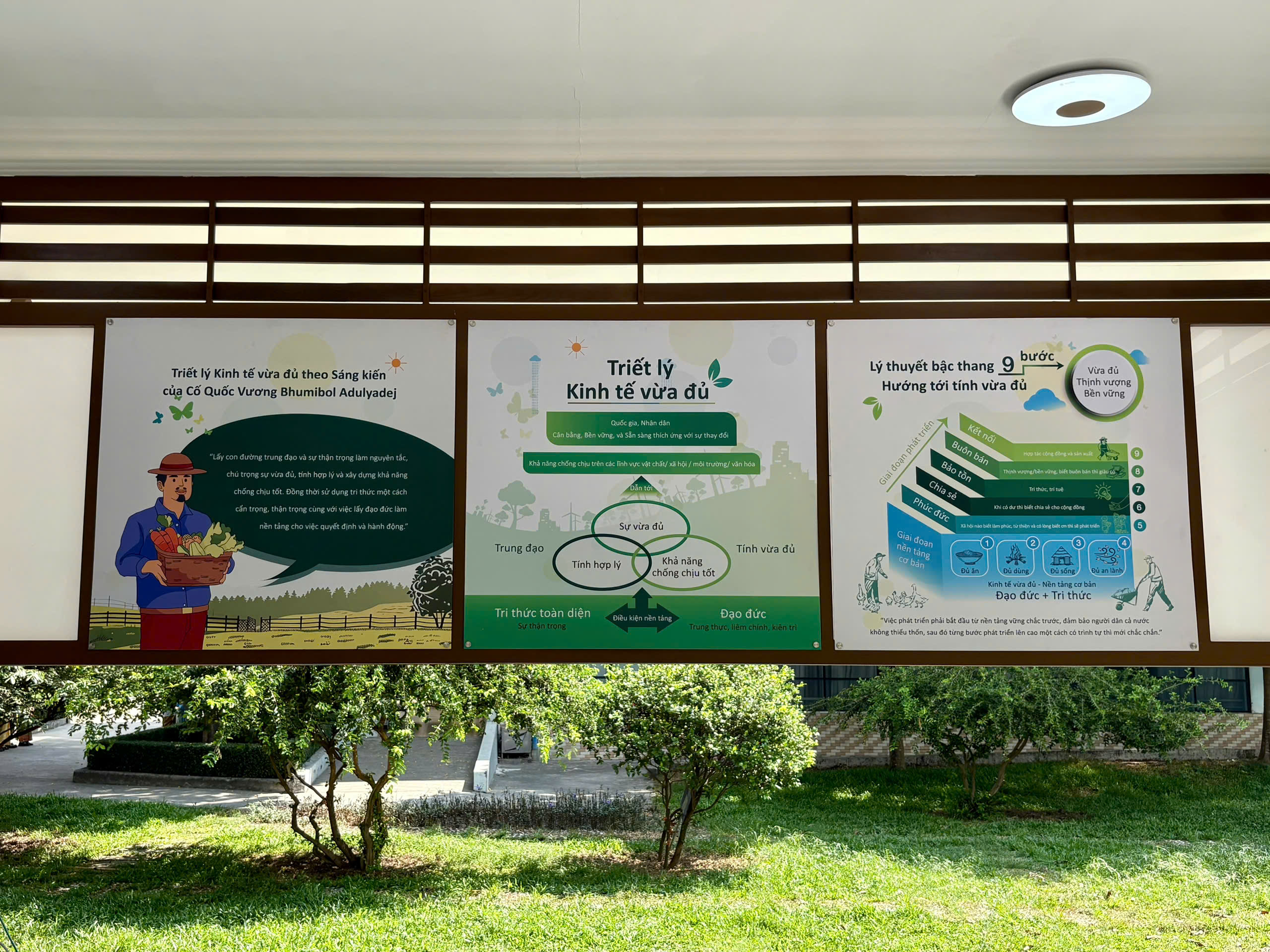 Các mô hình trực quan giúp sinh viên dễ dàng tiếp cận và ứng dụng những khái niệm bền vững.