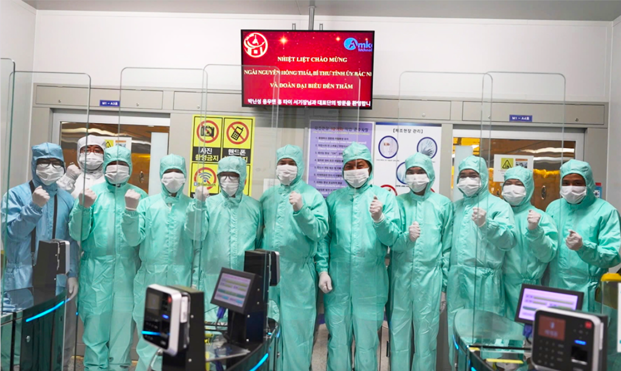 Đoàn công tác tỉnh Bắc Ninh thăm nhà máy sản xuất của Amkor Technology - Ảnh: Bacninh.gov.vn.