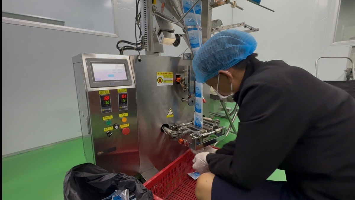 Hiện trường và tang vật thu giữ.&nbsp;Ảnh: Cổng thông tin điện tử Bộ Công an.