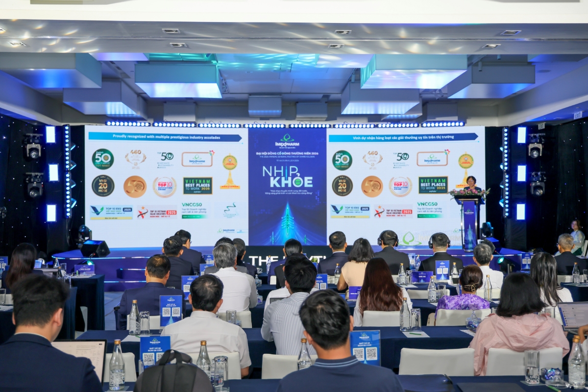 Dược sĩ Trần Thị Đào - thành viên Hội đồng quản trị, Tổng giám đốc Imexpharm, phát biểu tại ĐHĐCĐ Imexpharm ngày 22/4/2026. Ảnh: Imexpharm.