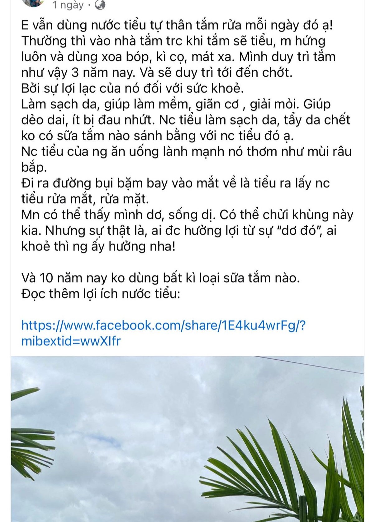 Thời gian gần đây, mạng xã hội còn lan truyền những chia sẻ gây tranh cãi về việc sử dụng nước tiểu như một 'liệu pháp tự nhiên'.