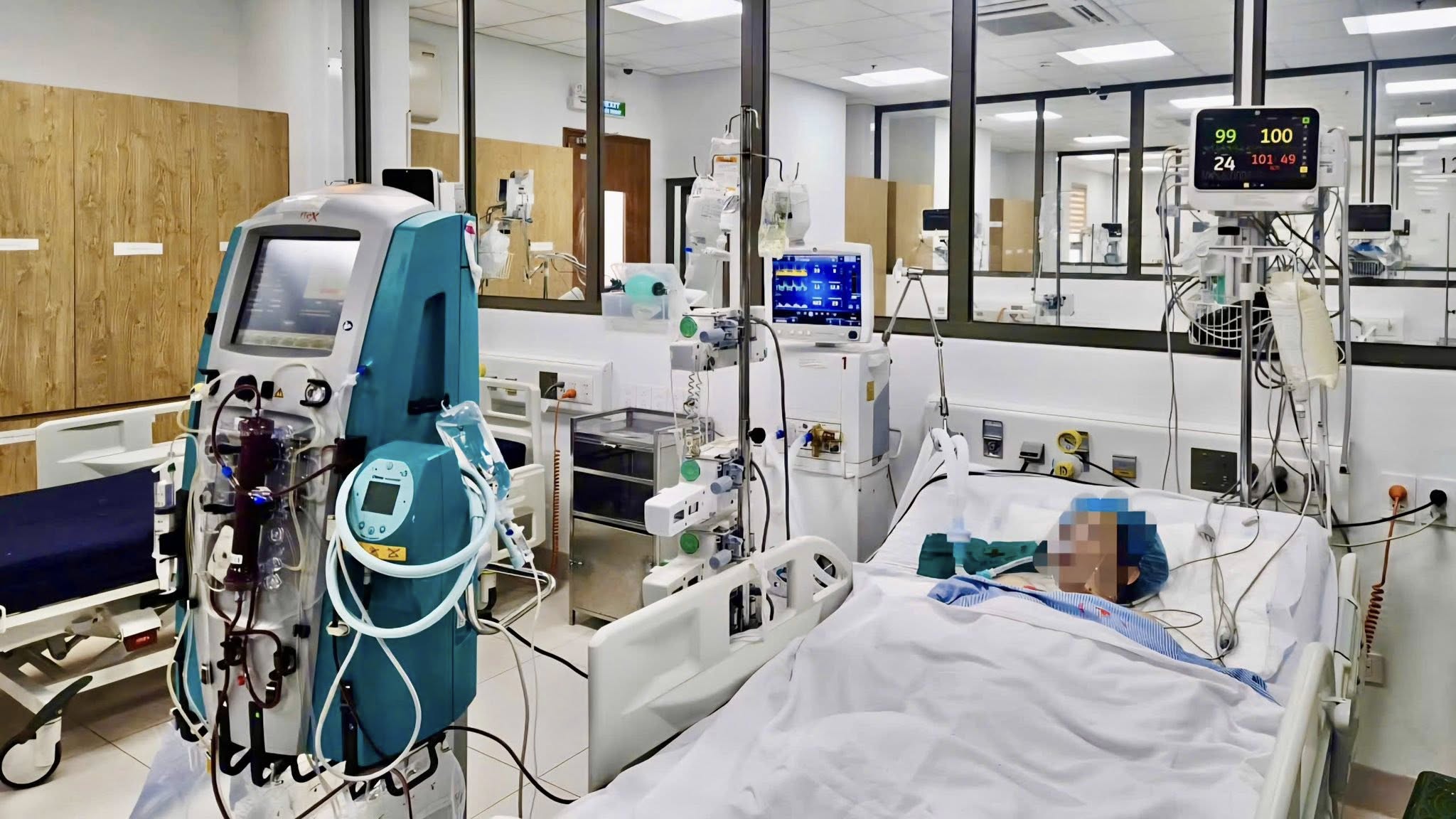 Chỉ trong những ngày đầu nghỉ lễ, khoa đã tiếp nhận liên tiếp 3 trường hợp ngộ độc nặng, diễn biến phức tạp, đang được hồi sức tích cực.