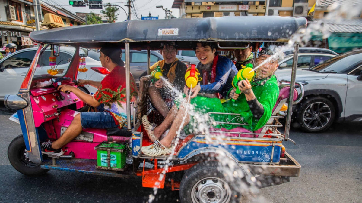 Thái Lan&nbsp;dự tính hủy bỏ chính sách miễn&nbsp;thị thực&nbsp;60 ngày (vốn được áp dụng cho 93 quốc gia từ tháng 7/2024), và khôi phục danh sách gốc với 57 quốc gia và vùng lãnh thổ.