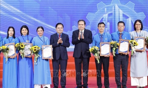 Chủ tịch Quốc hội: Nâng cao năng suất lao động và tăng trưởng hai con số