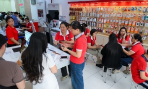 Nhà mạng trực xuyên lễ, hỗ trợ xác thực thuê bao tránh khóa SIM