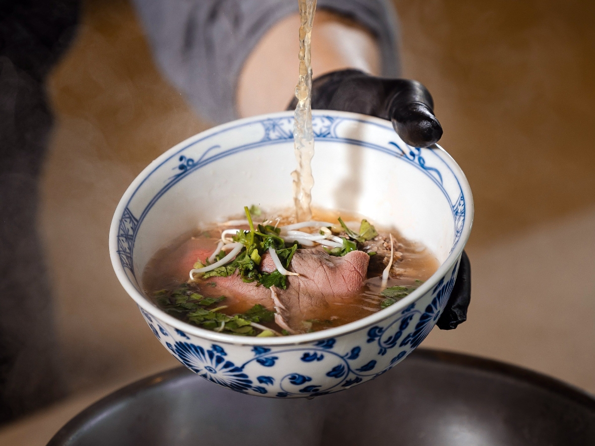 Các khách sạn trên địa bàn Hà Nội triển khai nhiều hình thức nhằm thu hút và đón khách lưu trú trong dịp nghỉ lễ 30/4 - 01/5.