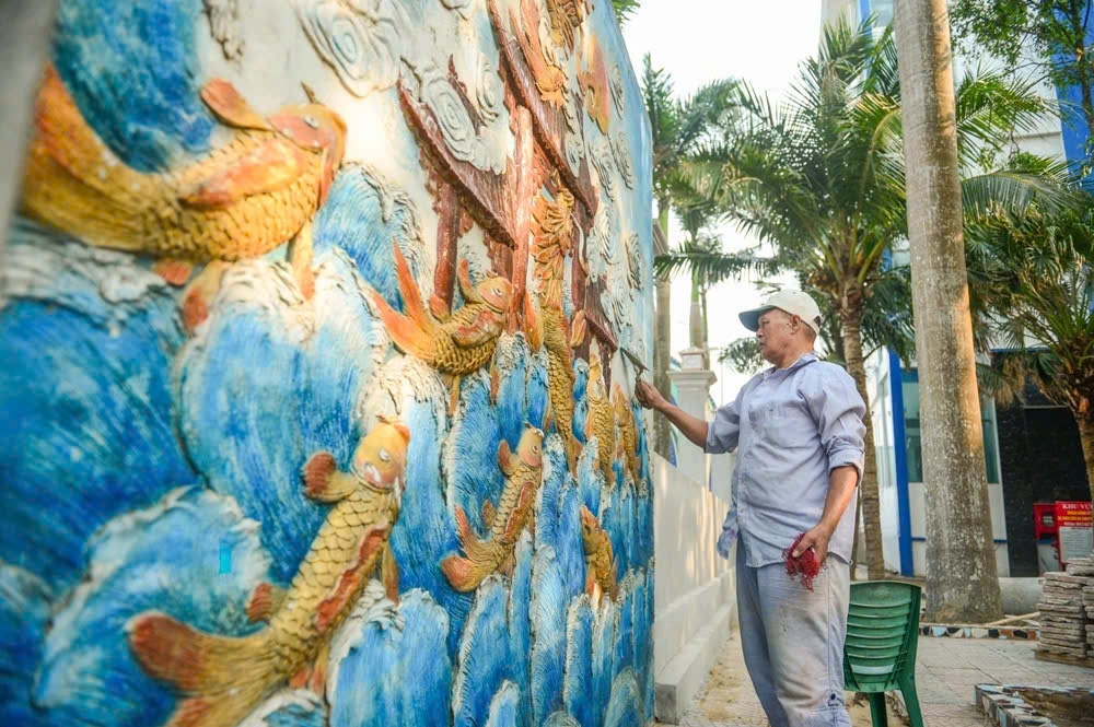 Các đơn vị kinh doanh lưu trú sửa sang lại cảnh quan. Ảnh: Hoàng Đông