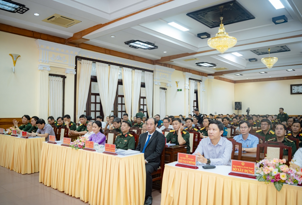 Các đại biểu tham lễ xuất quân