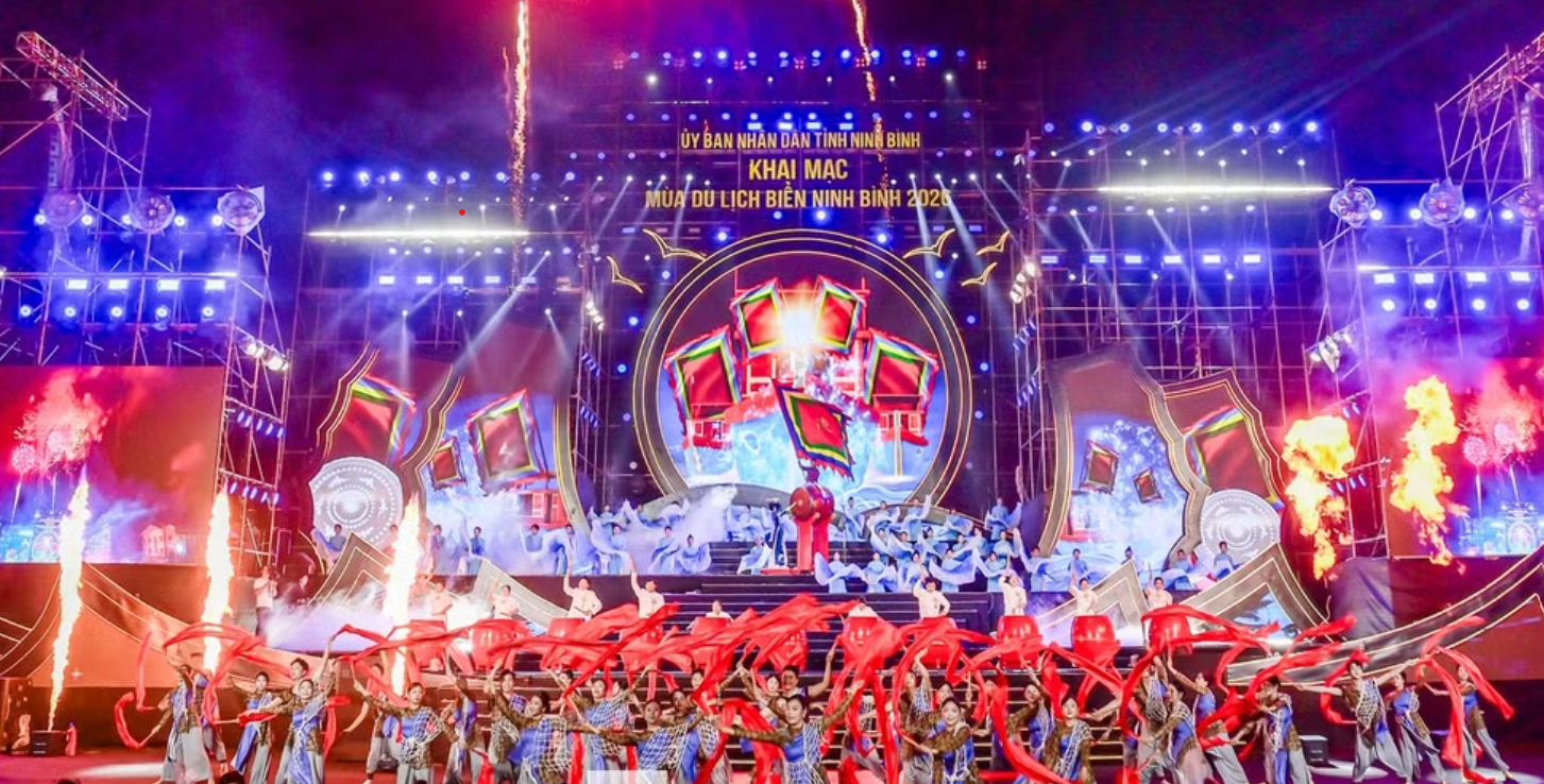 Một trong những tiết mục nghệ thuật đặc sắc tại lễ khai mạc Mùa du lịch biển năm 2026. 
