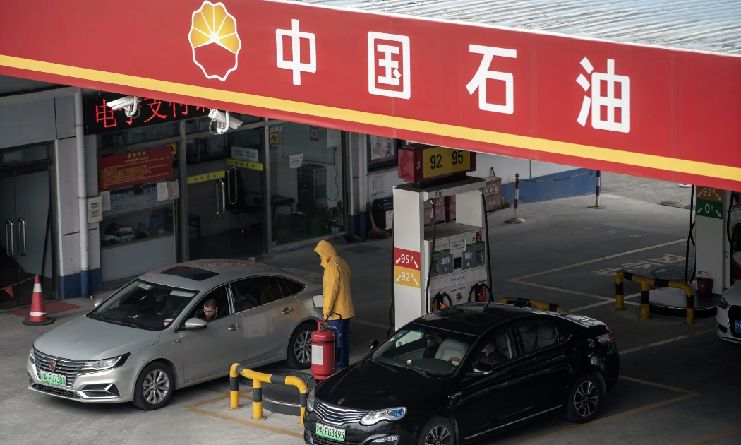 Trung Quốc có thể sắp nối lại xuất khẩu nhiên liệu máy bay, dầu diesel và xăng