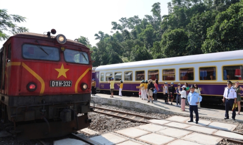 Tổng công ty Đường sắt chính thức áp dụng AI điều hành giá vé linh hoạt từ 1/5