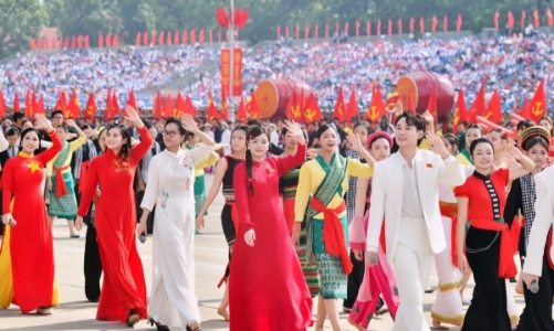 Công đoàn nghiên cứu hoán đổi nghỉ 4 ngày dịp Ngày Văn hóa Việt Nam 24/11/2026