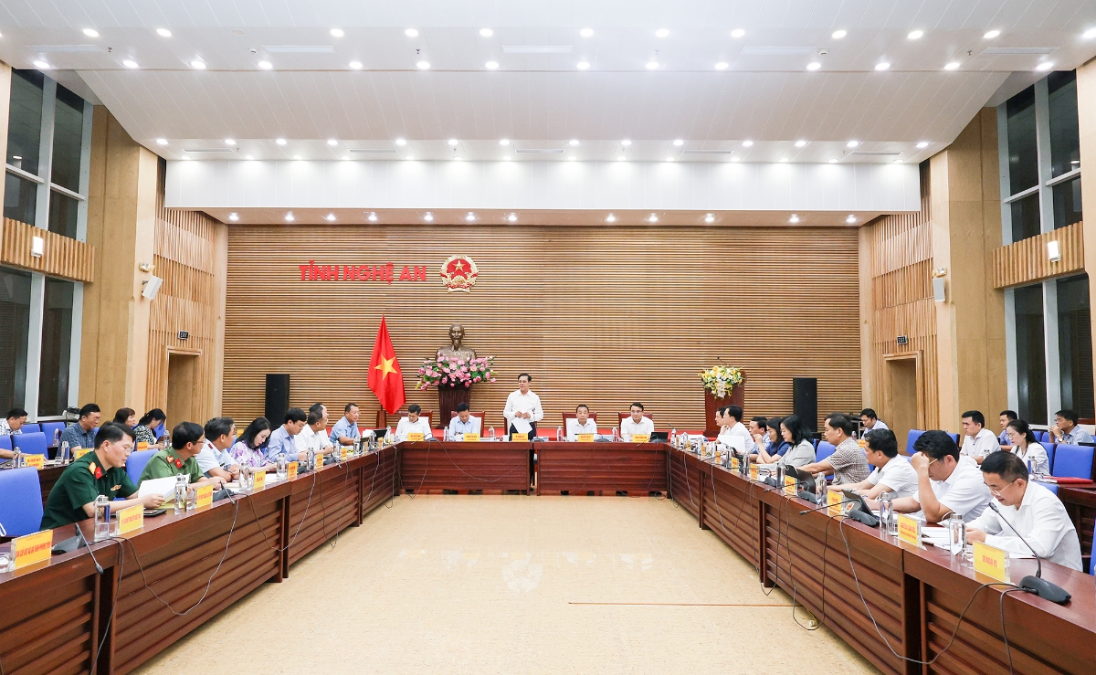 Quang cảnh phiên họp thường kỳ