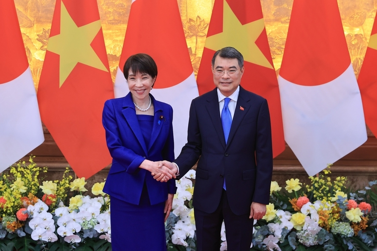 Thủ tướng Lê Minh Hưng và Thủ tướng Nhật Bản Takaichi Sanae trước hội đàm - Ảnh: VGP