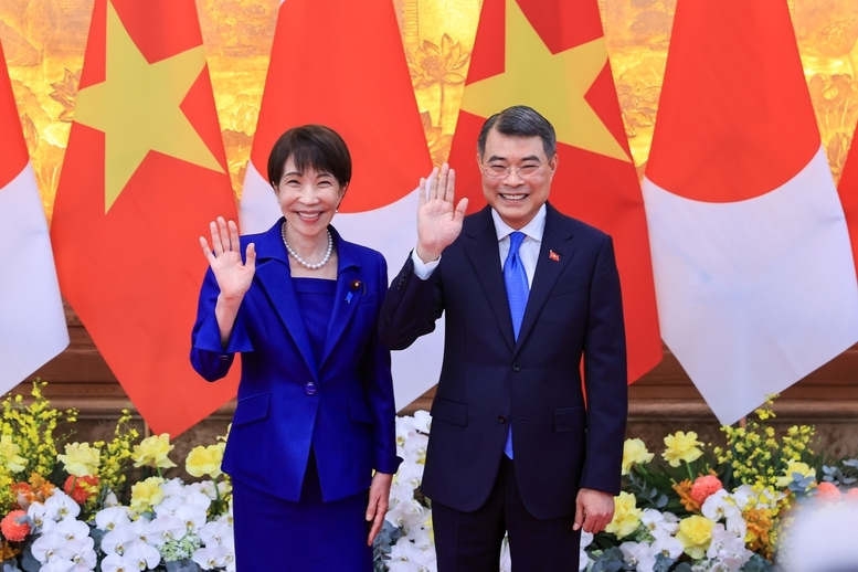 Thủ tướng Lê Minh Hưng và Thủ tướng Nhật Bản Takaichi Sanae - Ảnh: VGP