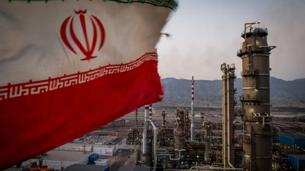 Iran sắp hết chỗ chứa dầu vì bị Mỹ chặn eo biển Hormuz