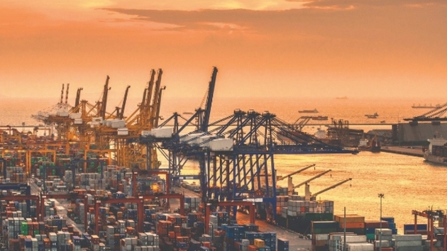 Vietnam's total trade hits over $344 billion in 4M