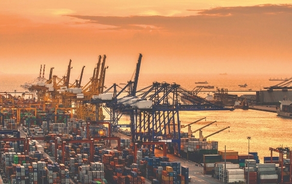 Vietnam's total trade hits over $344 billion in 4M