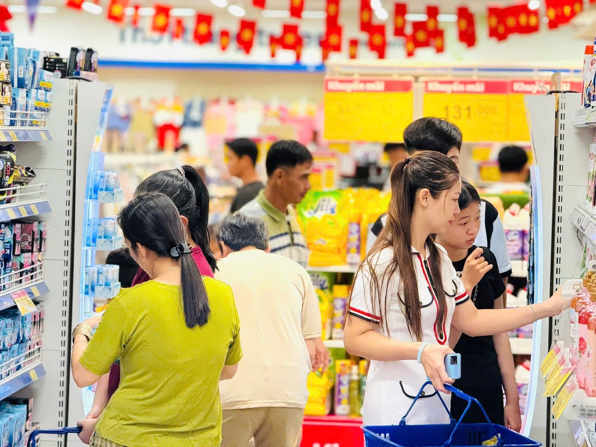 Yếu tố chính thúc đẩy sức mua trong dịp lễ xuất phát từ nhu cầu mua sắm thực phẩm tươi sống, đồ ăn chế biến sẵn, đồ uống… để phục vụ cho các hoạt động gia đình và du lịch.&nbsp;