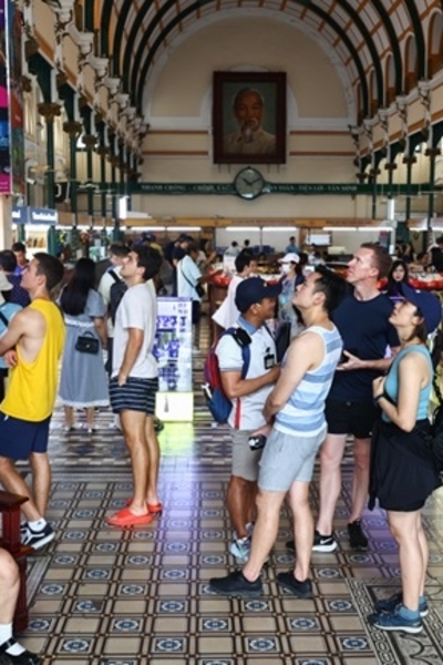 Retail sales of goods and services hit $96.8bln in 4M