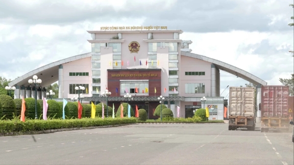 Campuchia siết chặt thông quan, doanh nghiệp Việt cần chủ động thích ứng