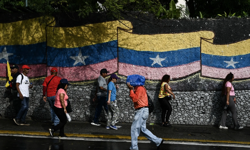 Xuất khẩu dầu của Venezuela vượt ngưỡng 1 triệu thùng/ngày
