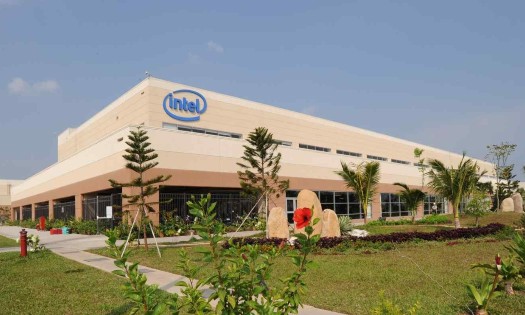 Trung tâm kinh tế năng động nhất nước bứt phá ngoạn mục thu hút FDI hơn 9,8 tỷ USD trong 7 tháng - Ảnh: Nhà máy Intel Products Việt Nam tại Khu Công nghệ cao TP. Hồ Chí Minh.