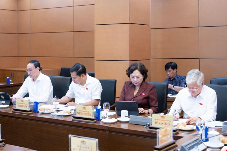 Các đại biểu tham dự cuộc họp. Ảnh: Quốc hội.