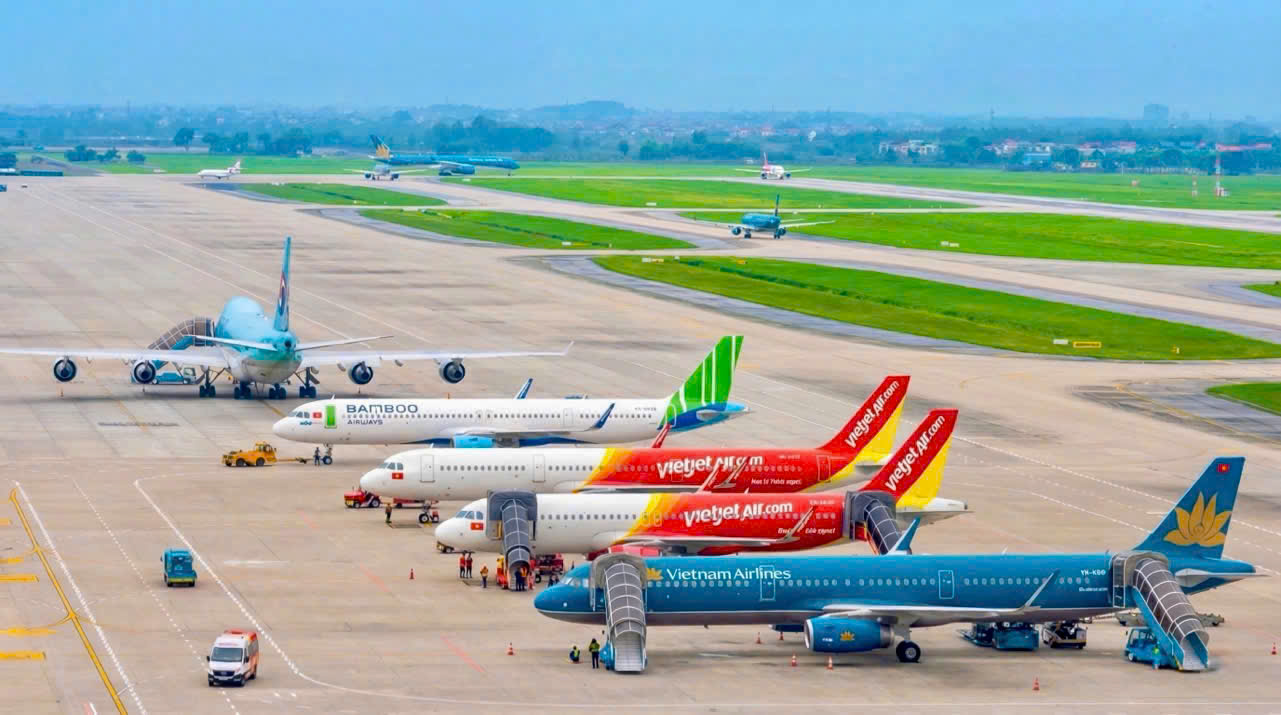 Vận chuyển quốc tế trong hai ngày nghỉ lễ đạt hơn 1 triệu lượt khách, tăng 10% so với cùng kỳ.